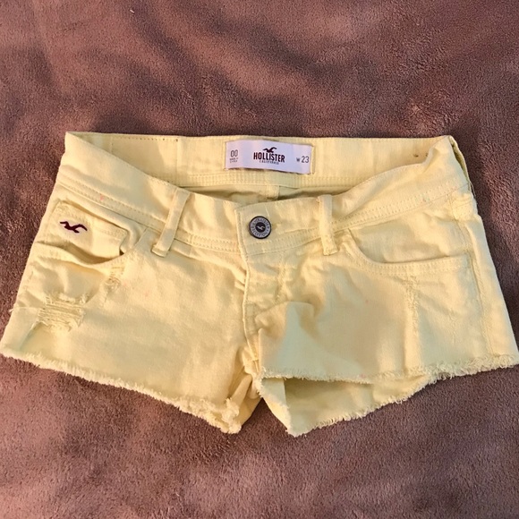 Hollister Pants - Hollister yellow denim shorts - size 00